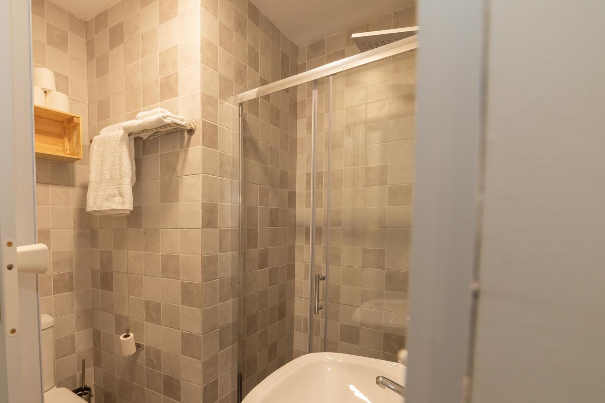 Hostal Puente De Hierro Logrono Ruang foto