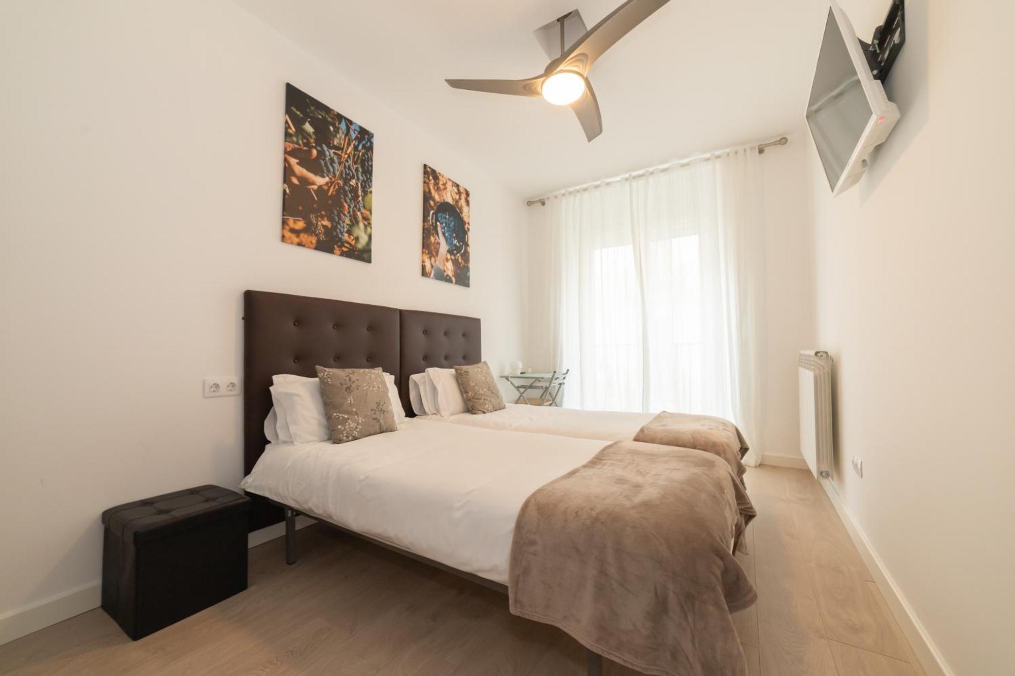 Hostal Puente De Hierro Logrono Ruang foto
