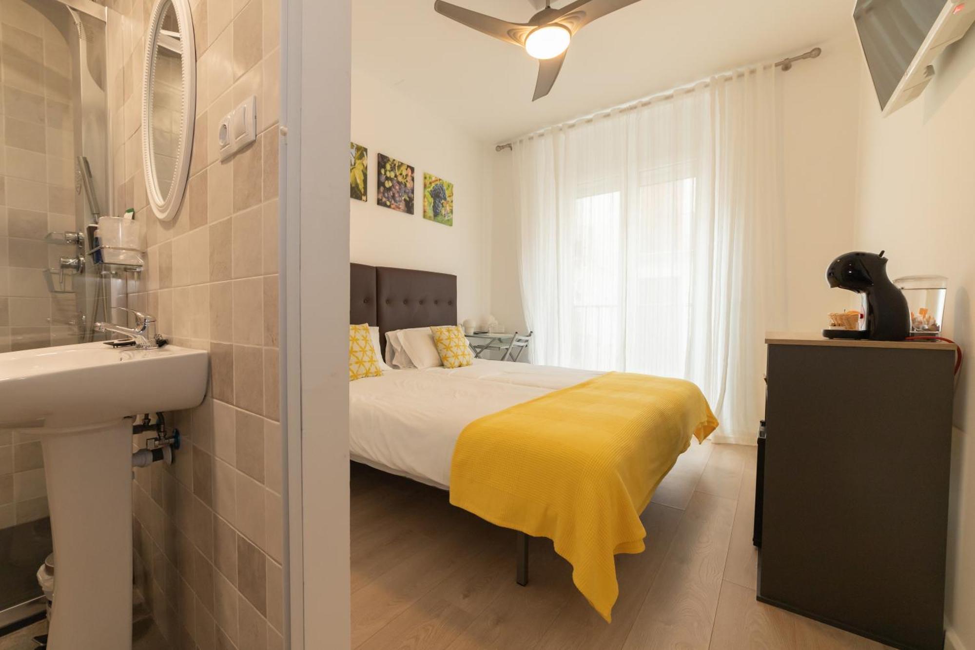 Hostal Puente De Hierro Logrono Ruang foto